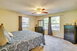 2 bedrooms, internet, bed sheets