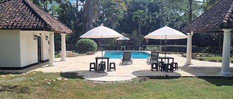 Piscine extérieure