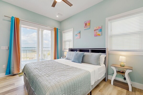 4 chambres, fer et planche à repasser, accès à Internet, literie fournie