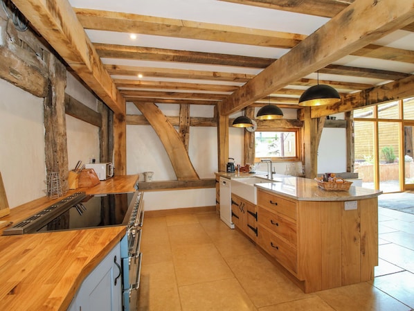 Dishwasher, cookware/dishes/utensils