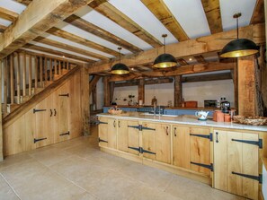 Dishwasher, cookware/dishes/utensils