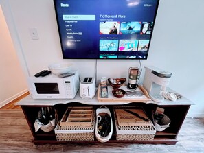 Interior - Private Urban Garden Escape Studio in Kalamazoo (Kalamazoo)