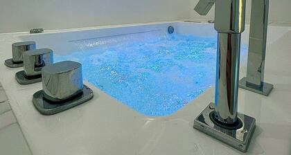 The Floor - Suite Passion d'Or & jacuzzi privé