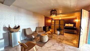 Suite, Lake View | Free WiFi