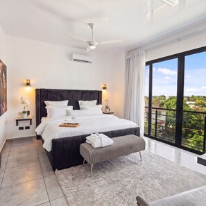 2 bedrooms, iron/ironing board, free WiFi - 2BR at Rizz Suites • Pool • 24/7 GYM • Walk to Beach • 2 King Beds • Sosua (Sosúa)