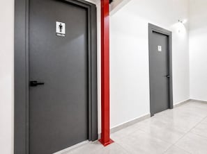 Interior - 2BR at Rizz Suites • Pool • 24/7 GYM • Walk to Beach • 2 King Beds • Sosua (Sosúa)