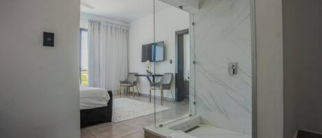 2 Schlafzimmer, Bügeleisen/Bügelbrett, kostenloses WLAN