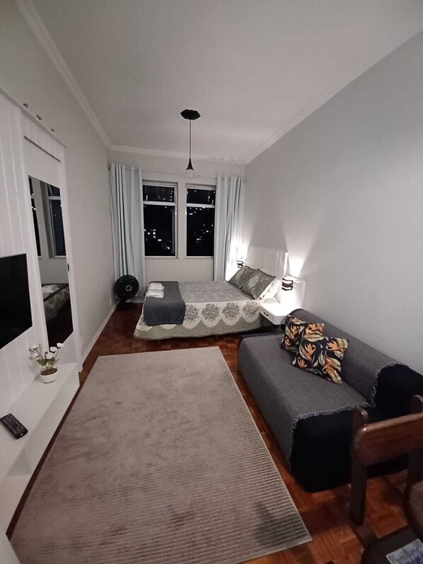 1 bedroom, iron/ironing board, WiFi, bed sheets