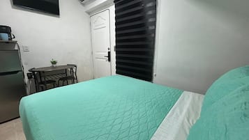 1 dormitorio, caja fuerte, wifi gratis y ropa de cama