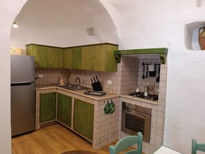 Oven, stovetop