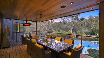 Studio (4 Bedrooms) | Terrace/patio