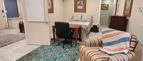 2 quartos, acesso à internet, roupa de cama