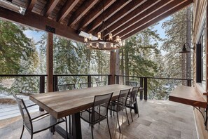 Outdoor dining