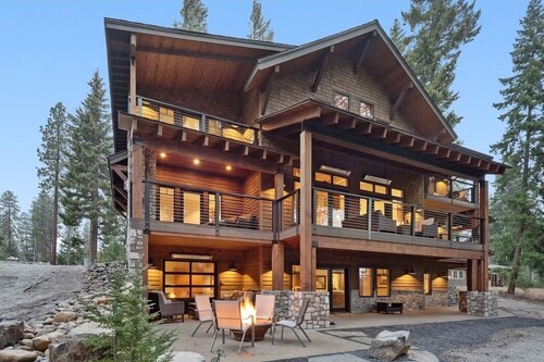 Luxury 5 Suite Suncadia Golf Course Hm w Hot Tub, Sauna, Game & Theater Level