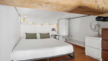 1 chambre, bureau, fer et planche à repasser, Wi-Fi gratuit