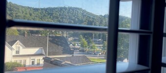 Private apartment in the completely restored & oldest Livingston Sq building.