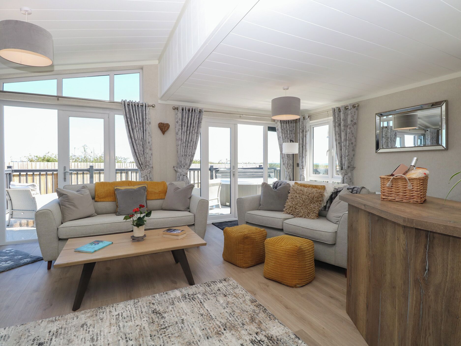 Life's A Beach, Pet Friendly, Country Holiday Cottage In Bacton - Sea Palling