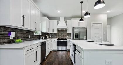 Casa Blanca at Cedar Creek Lake