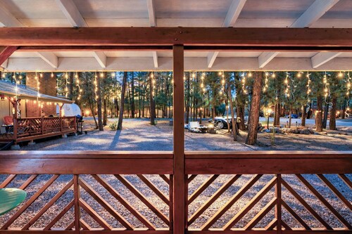 Pine Dawn Retreat - Unit C - Peaceful 1-BDRM Apartment in Lakeside w/WiFi & Deck