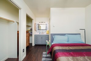 1 habitación, tabla de planchar con plancha, wifi gratis y ropa de cama 