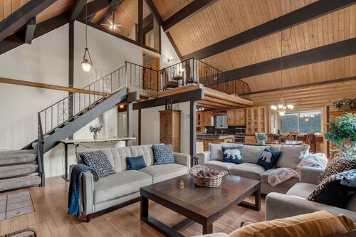 Vista Lodge! 20 min to Silverwood Lake