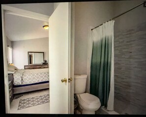 Towels, soap, toilet paper - Charming 3-bedroom house in Orlando (Orlando)