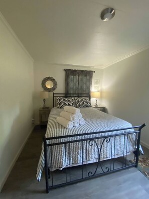 1 bedroom, iron/ironing board, WiFi, bed sheets