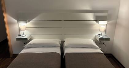 Double or Twin - Private Bathroom Inside and Private Parking in Loco