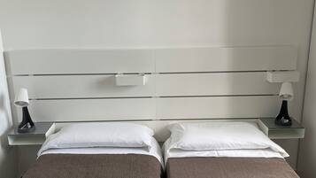1 chambre, bureau, Wi-Fi gratuit, draps fournis