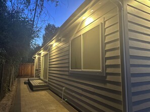 Exterior detail - Delightful 2-bedroom 1-bath fully furnished ADU located in a quiet neighborhood (San Jose)