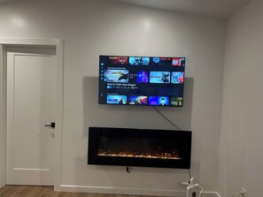 Interior - Delightful 2-bedroom 1-bath fully furnished ADU located in a quiet neighborhood (San Jose)