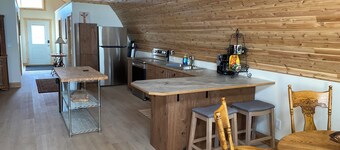Unique 1 bedroom Quonset Hut in East Glacier Park, MT