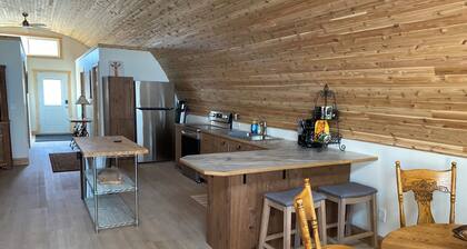 Unique 1 bedroom Quonset Hut in East Glacier Park, MT