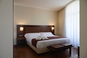 Minibar, in-room safe, iron/ironing board, cribs/infant beds