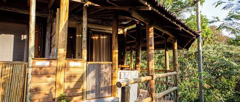 Standard Double or Twin Room, Lanai, Garden View | Free WiFi