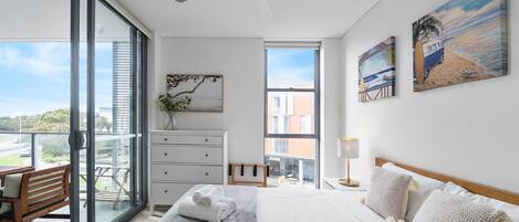 1 bedroom, desk, free WiFi, bed sheets
