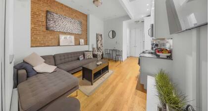 Hellâs Kitchen 2-bedroom moments from Time Square, Broadway, Restaurant Row