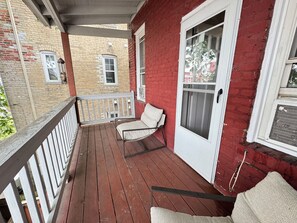 Property grounds - Beautiful Classic Entire House 4-Bedrooms with Parking (Washington)