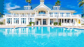 Sisäuima-allas, ulkouima-allas