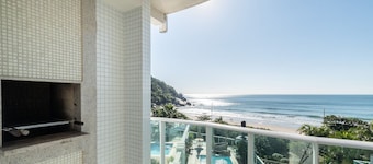 VDT - Apartments 180m From Bombas Beach