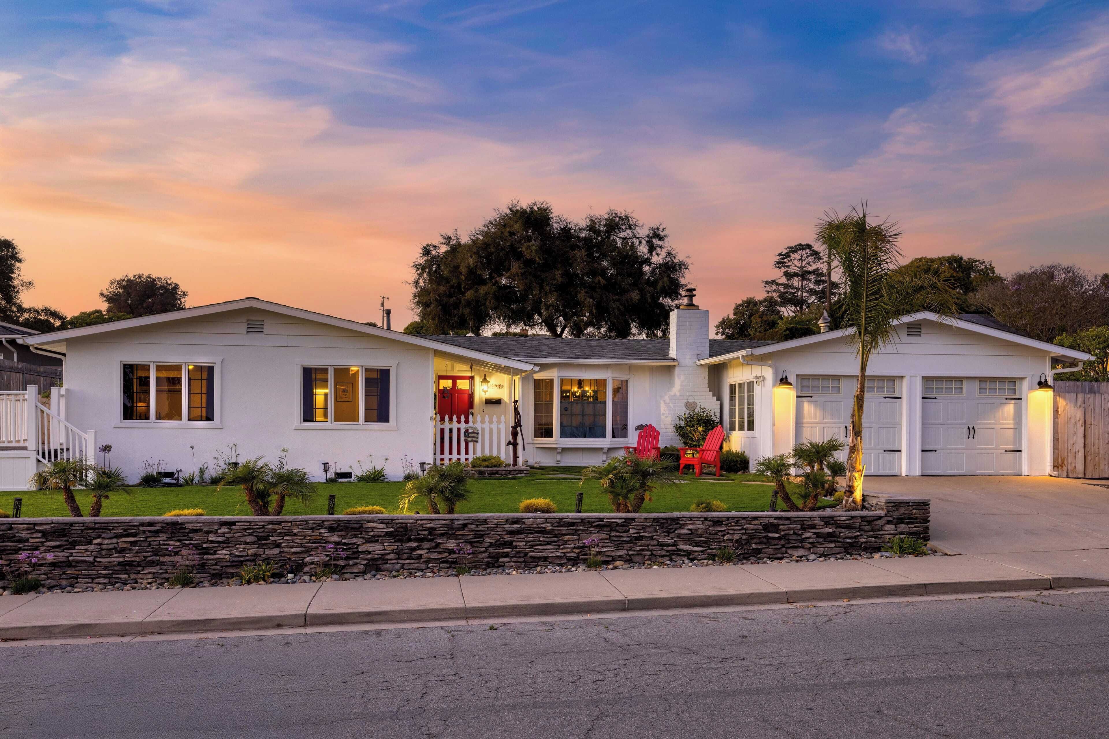 House (3 Bedrooms) | Front of property