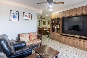 ベーシック アパートメント | リビング エリア