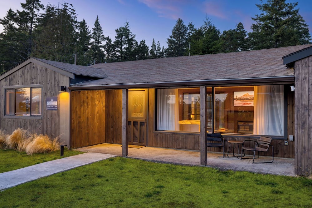 Walk to Beach & Shops Fireplace, Patio Dining & Firepit at Manzanita Ave - Nehalem Bay, OR