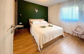 3 camere, ferro/asse da stiro, Wi-Fi gratuito