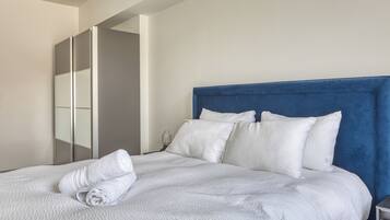 1 habitación, tabla de planchar con plancha, wifi y ropa de cama