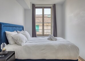 1 slaapkamer, een strijkplank/strijkijzer, wifi, beddengoed