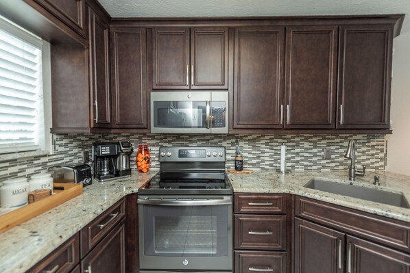 Fridge, microwave, oven, stovetop