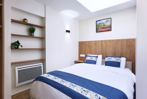 Sunny Studio near métro & Paris with Free Parking（N2)