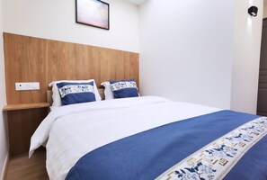 1 bedroom, free WiFi, bed sheets
