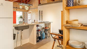 Villa | Private kitchen | Cookware/dishes/utensils